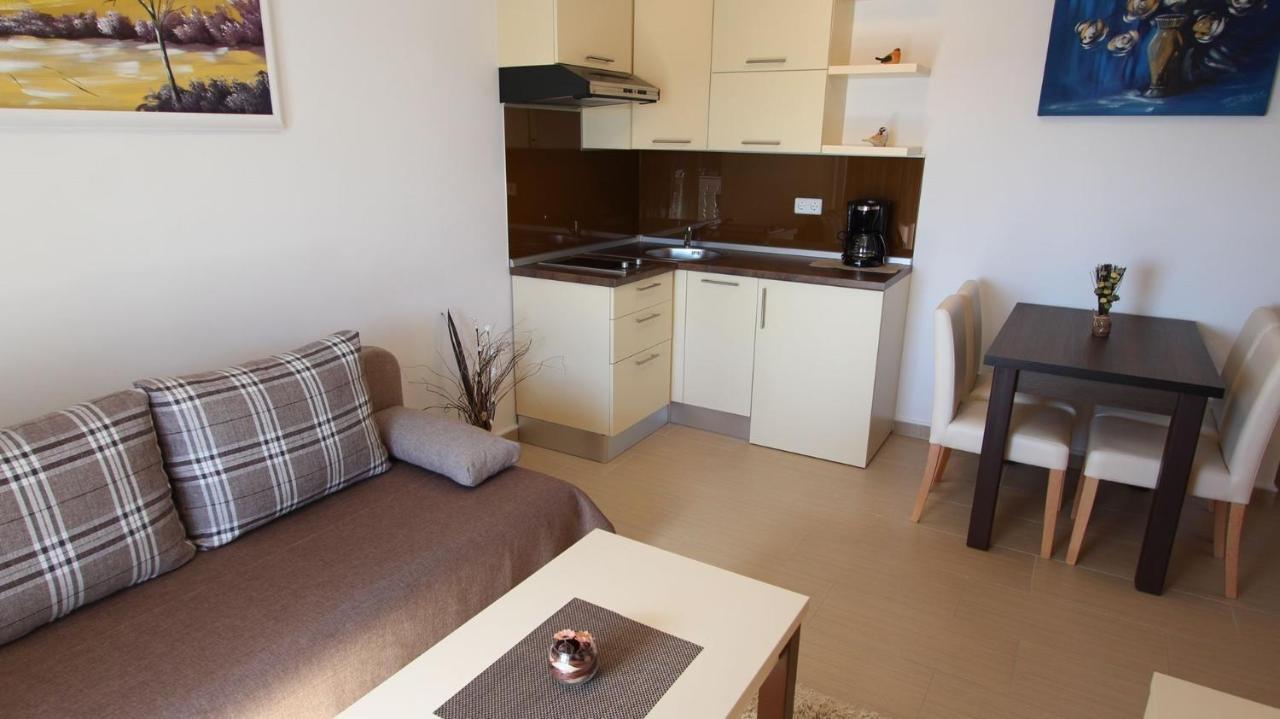 Apartments Jela Sveti Vid-Miholjice Eksteriør billede